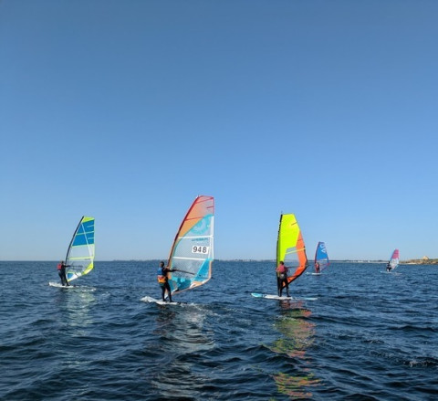 PLANCHE À VOILE TOUS NIVEAUX